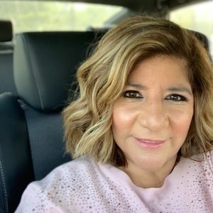 Meet your Posher, Alma